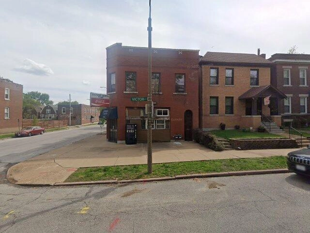 House image located at Saint Louis, MO 63104