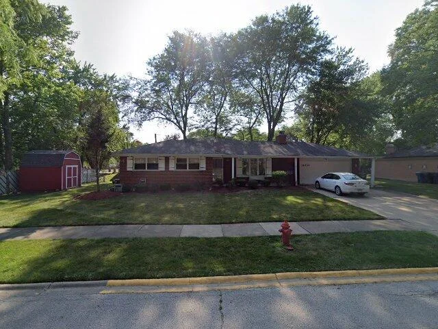 House image located at South Holland, IL 60473