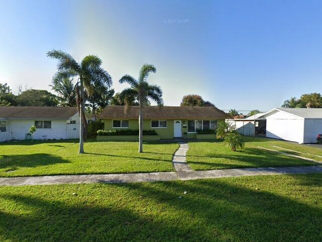 House image located at West Palm Beach, FL 33417