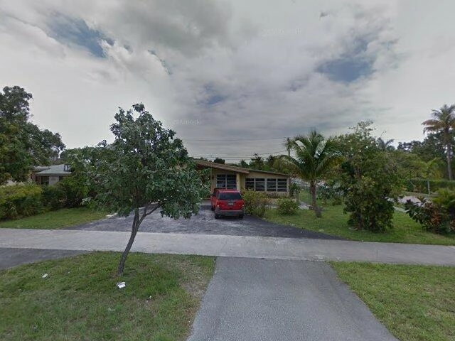 House image located at Miami, FL 33162