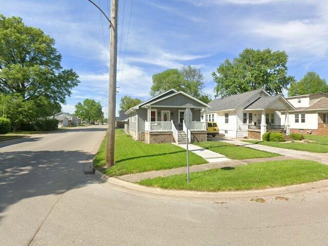 House image located at Taylorville, IL 62568