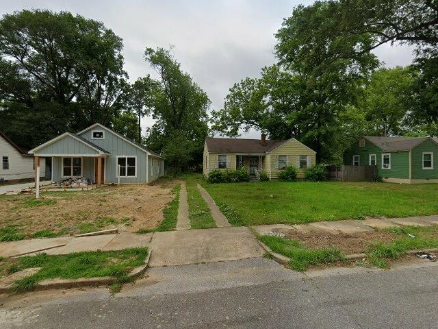 House image located at Memphis, TN 38114
