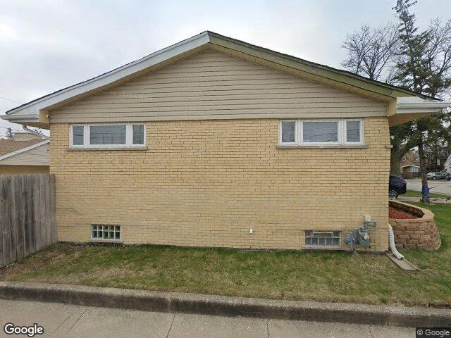 House image located at Broadview, IL 60155