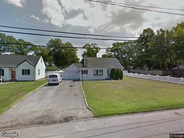 House image located at West Islip, NY 11795