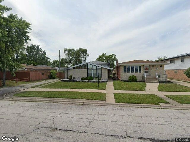 House image located at Dolton, IL 60419