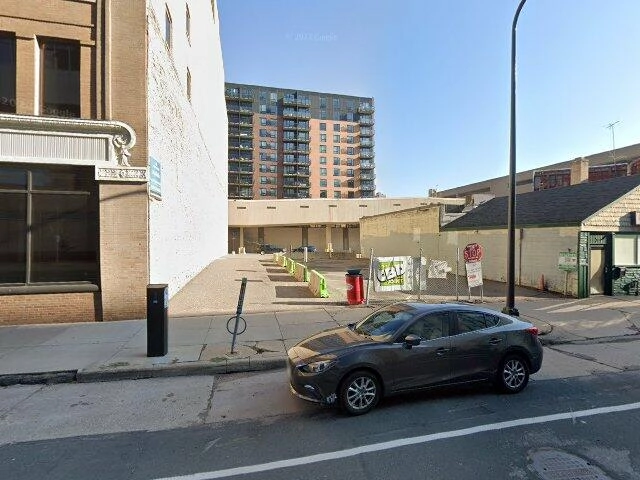 House image located at Minneapolis, MN 55415