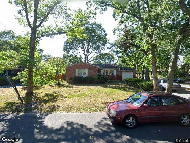 House image located at Islip, NY 11751
