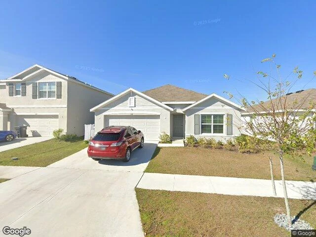 House image located at Ruskin, FL 33570