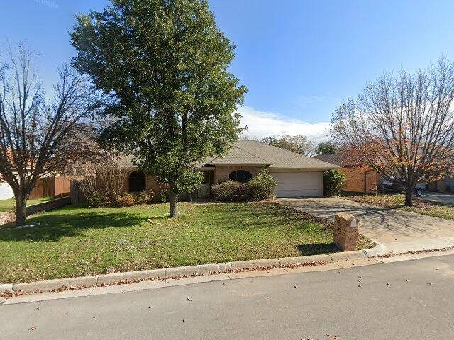 House image located at Arlington, TX 76016