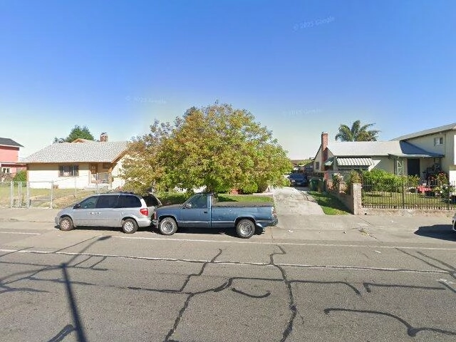 House image located at Oakland, CA 94605