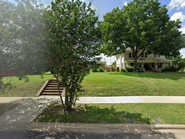 House image located at Dallas, TX 75215