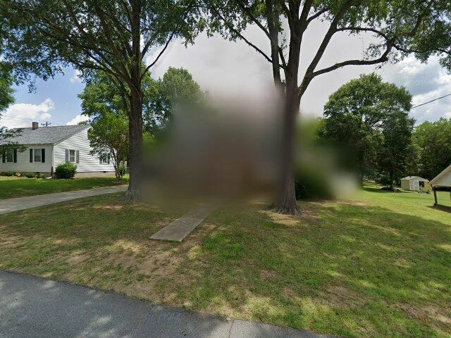 House image located at Eden, NC 27288