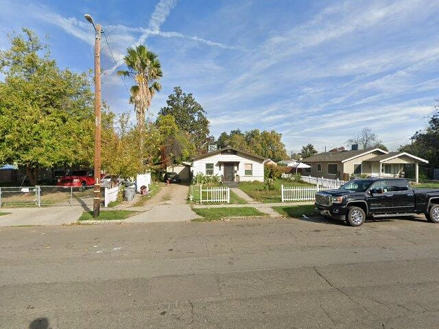 House image located at Fresno, CA 93704
