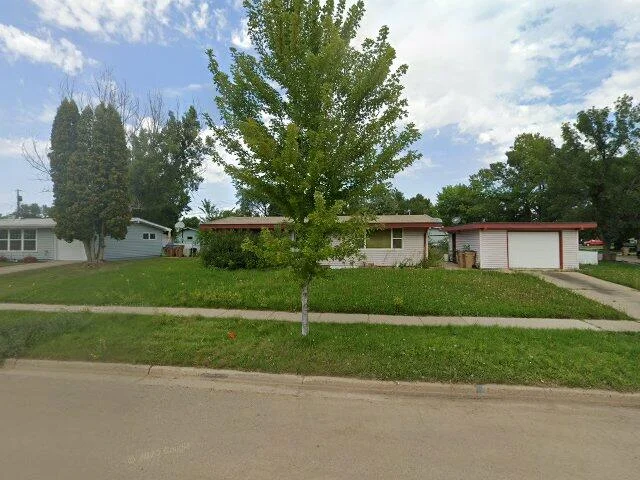 House image located at Minot, ND 58701