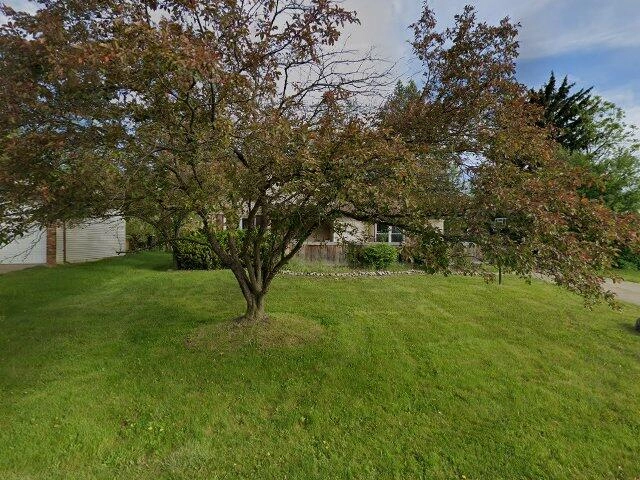 House image located at Rochester, MI 48307