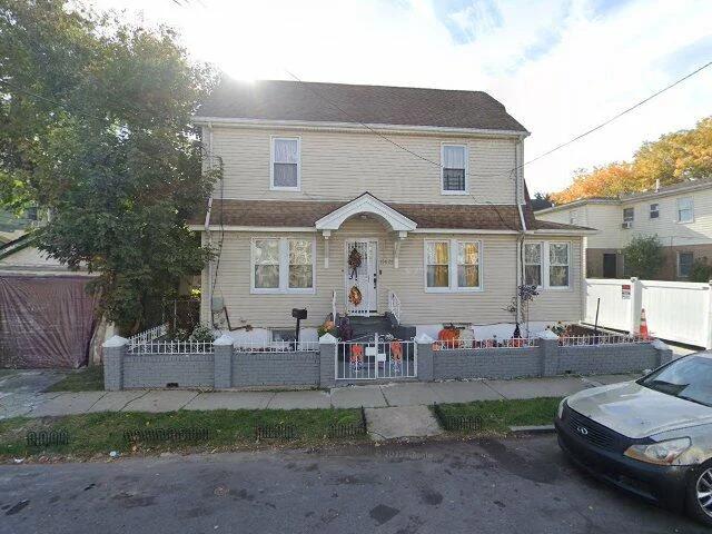 House image located at Saint Albans, NY 11412