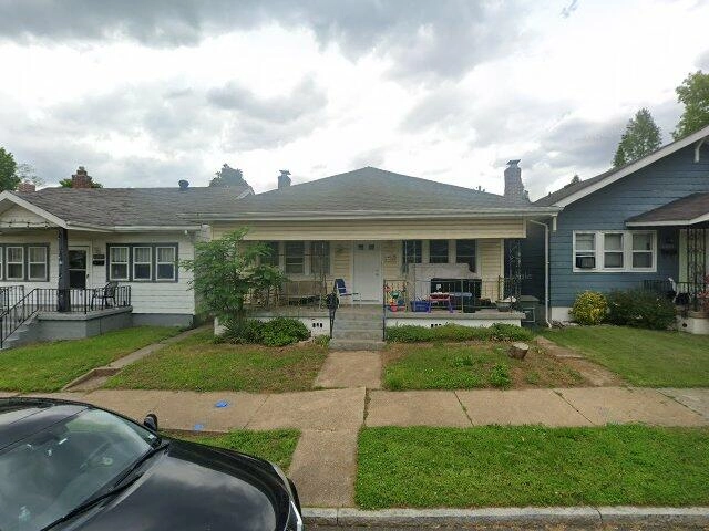 House image located at Saint Louis, MO 63139