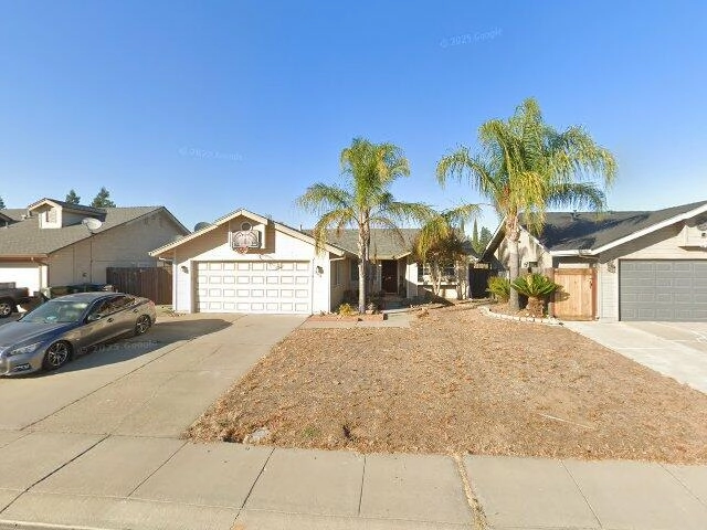 House image located at Geneva, IL 60134