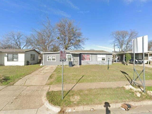 House image located at Fort Worth, TX 76112