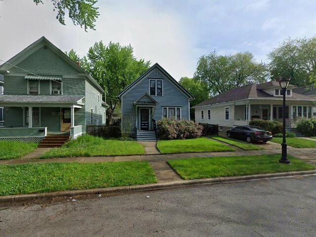 House image located at Aurora, IL 60506