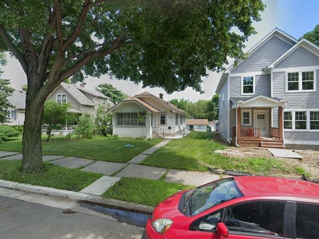 House image located at Minneapolis, MN 55411