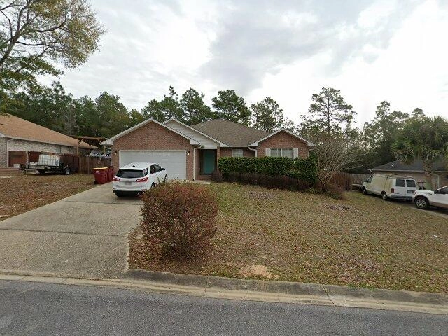 House image located at Crestview, FL 32536