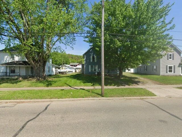 House image located at Newcomerstown, OH 43832