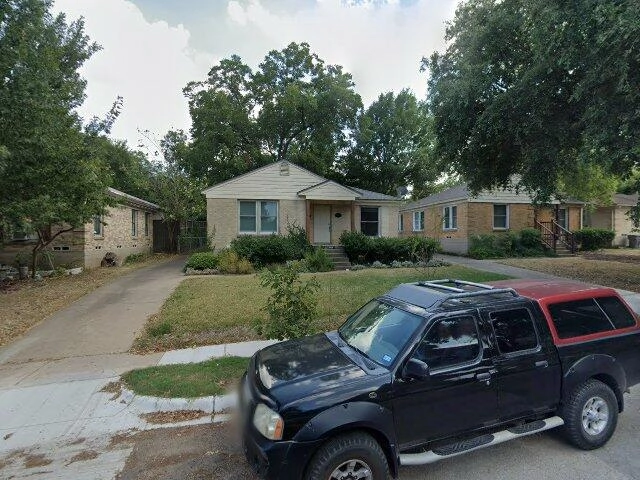 House image located at Dallas, TX 75211