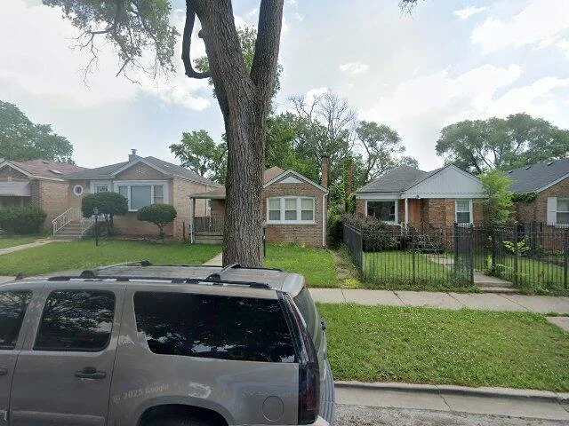 House image located at Chicago, IL 60628