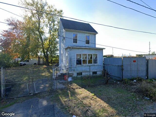 House image located at Camden, NJ 08105