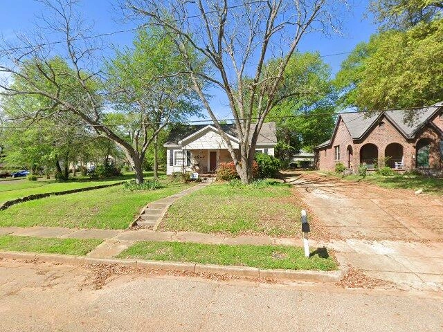 House image located at Palestine, TX 75801