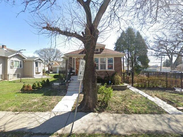 House image located at Bellwood, IL 60104