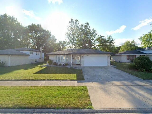 House image located at South Holland, IL 60473