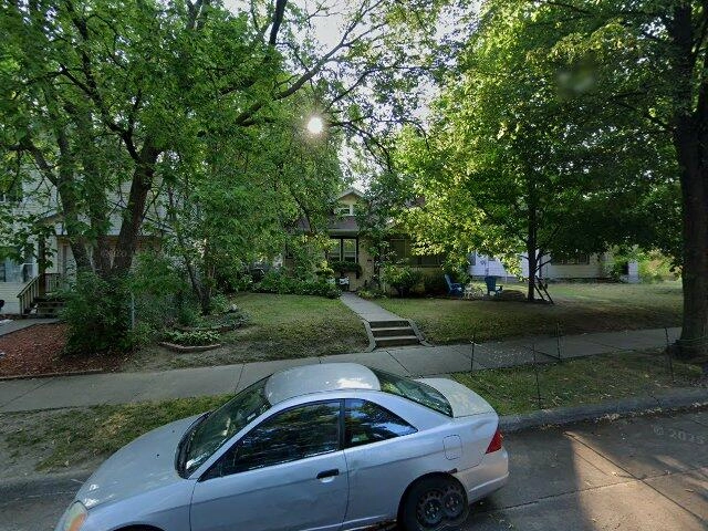 House image located at Minneapolis, MN 55412