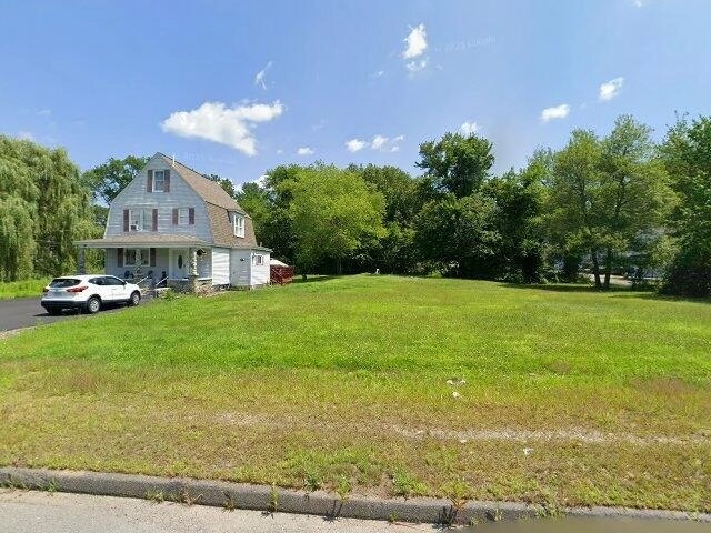 House image located at North Billerica, MA 01862