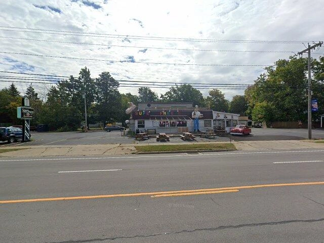 House image located at Derby, NY 14047