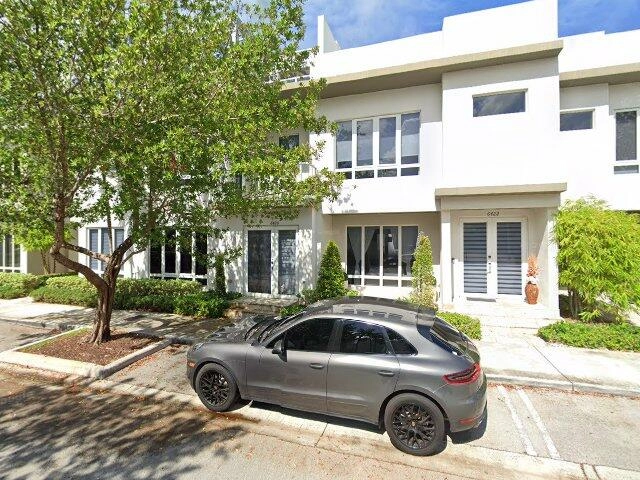 House image located at Miami, FL 33178