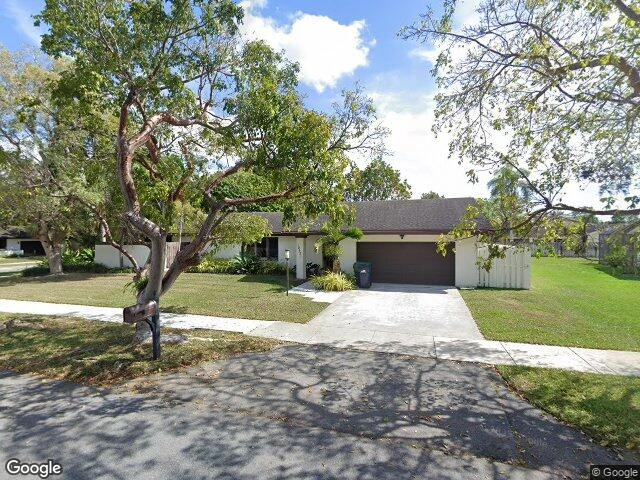 House image located at Miami, FL 33186