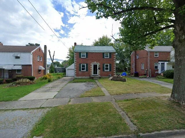 House image located at Sharon, PA 16146