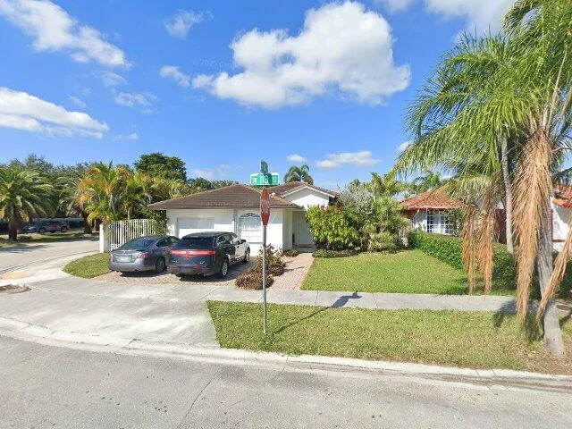 House image located at Miami, FL 33186