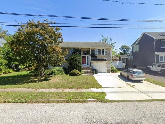 House image located at Lindenhurst, NY 11757
