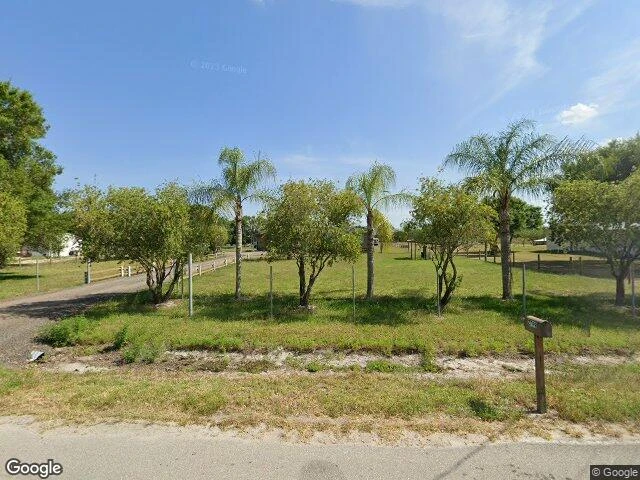 House image located at Labelle, FL 33935