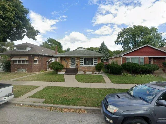 House image located at Chicago, IL 60628