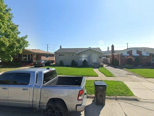 House image located at Roseville, MI 48066