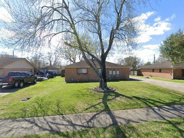 House image located at Angleton, TX 77515