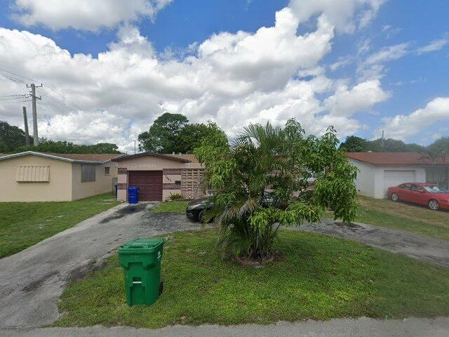 House image located at Hollywood, FL 33023