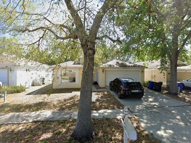 House image located at Valrico, FL 33594