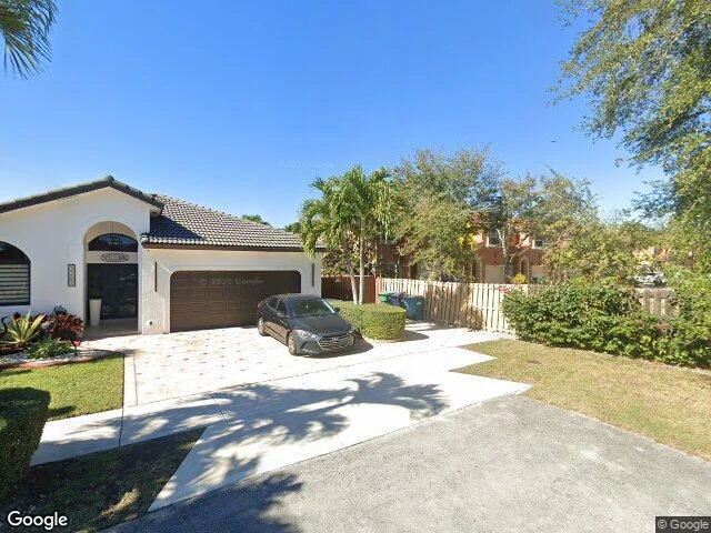 House image located at Miami, FL 33185