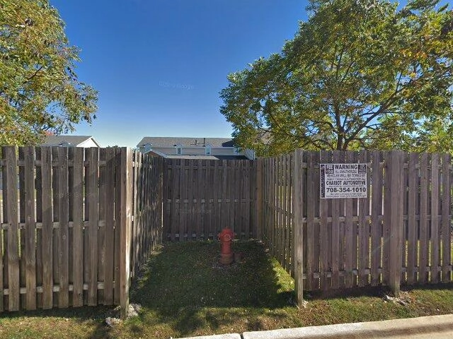 House image located at Willowbrook, IL 60527