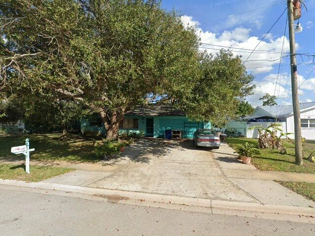 House image located at North Fort Myers, FL 33903